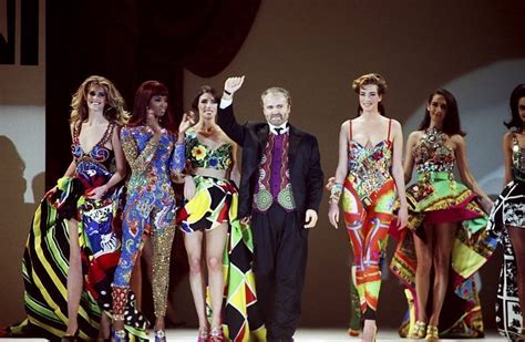 vestito anni 80 versace|gianni versace stile.